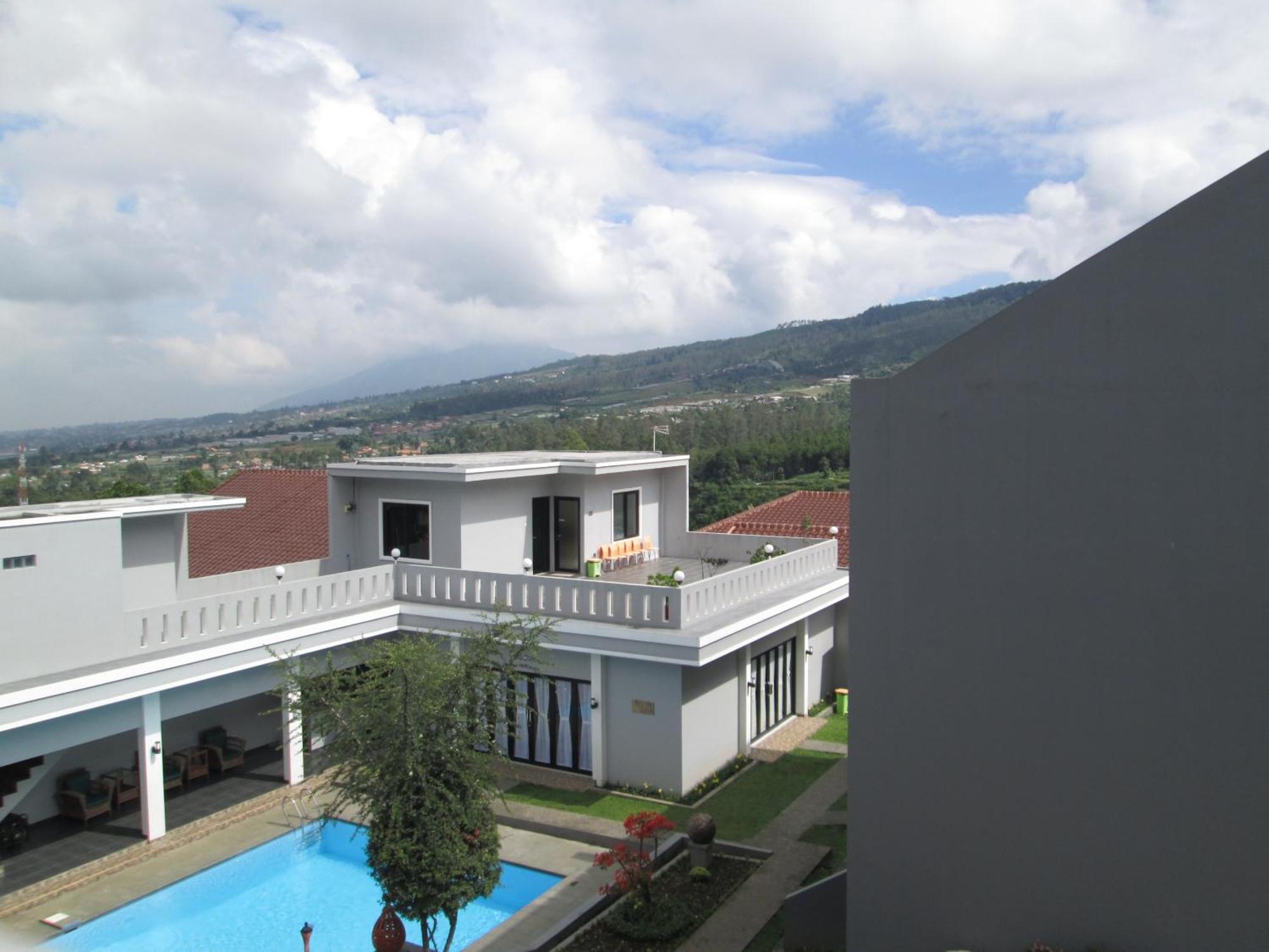 Osmond Villa Resort Lembang Kültér fotó